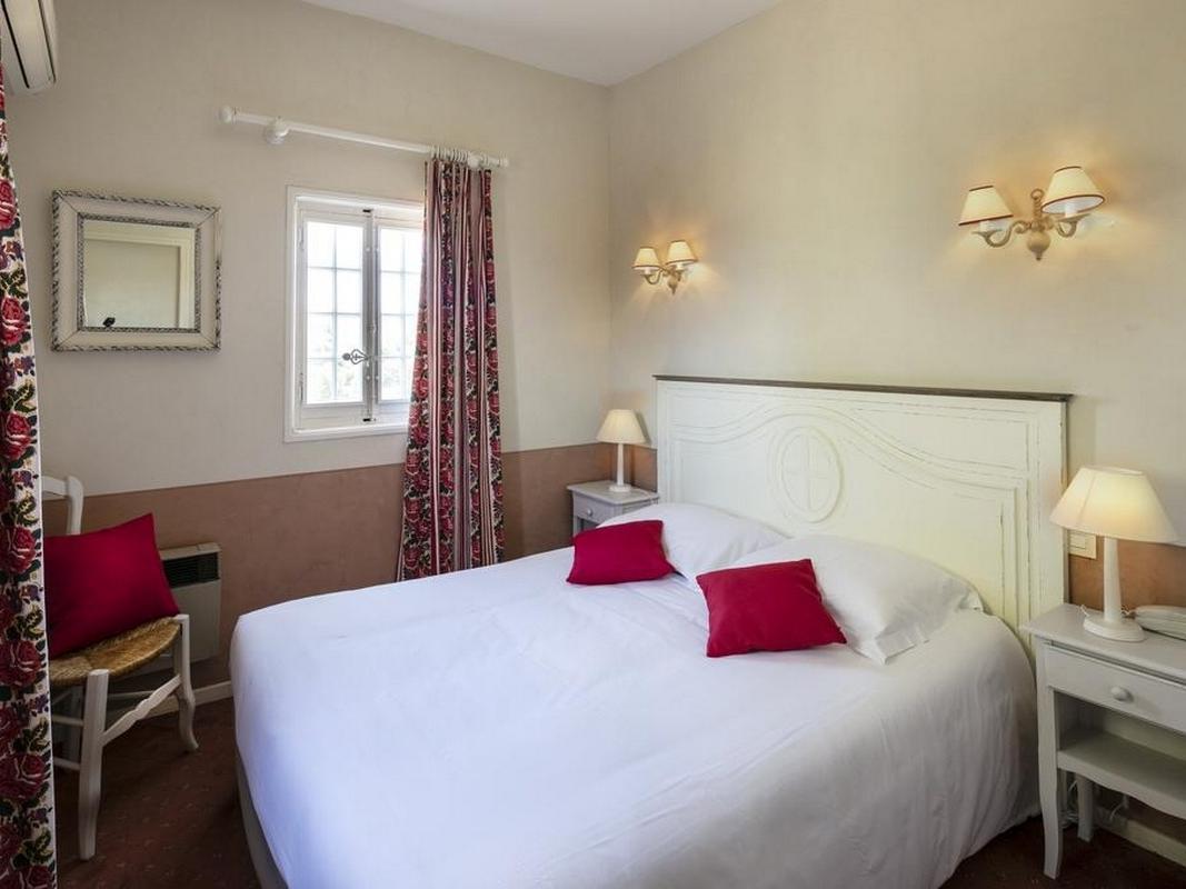 Demeures Et Chateaux Hotel L'Hermitage بيرنيه لو فونتينز المظهر الخارجي الصورة