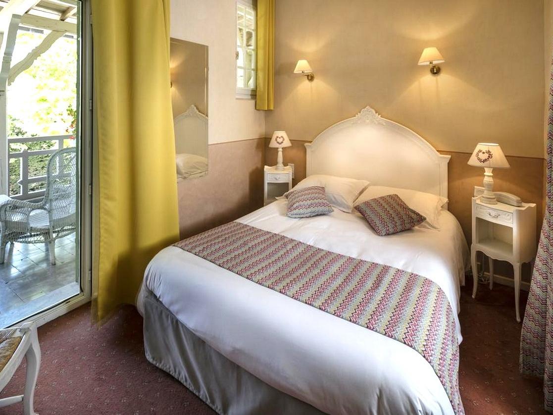 Demeures Et Chateaux Hotel L'Hermitage بيرنيه لو فونتينز المظهر الخارجي الصورة