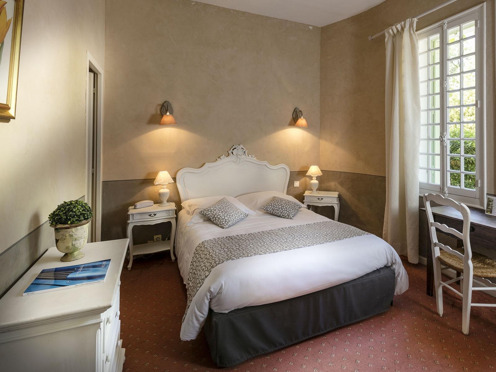 Demeures Et Chateaux Hotel L'Hermitage بيرنيه لو فونتينز المظهر الخارجي الصورة