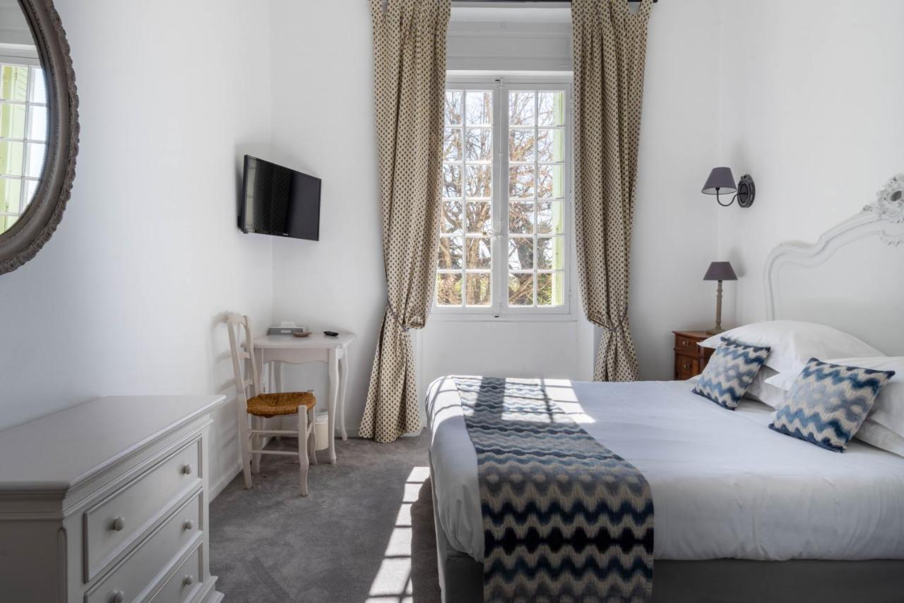 Demeures Et Chateaux Hotel L'Hermitage بيرنيه لو فونتينز المظهر الخارجي الصورة