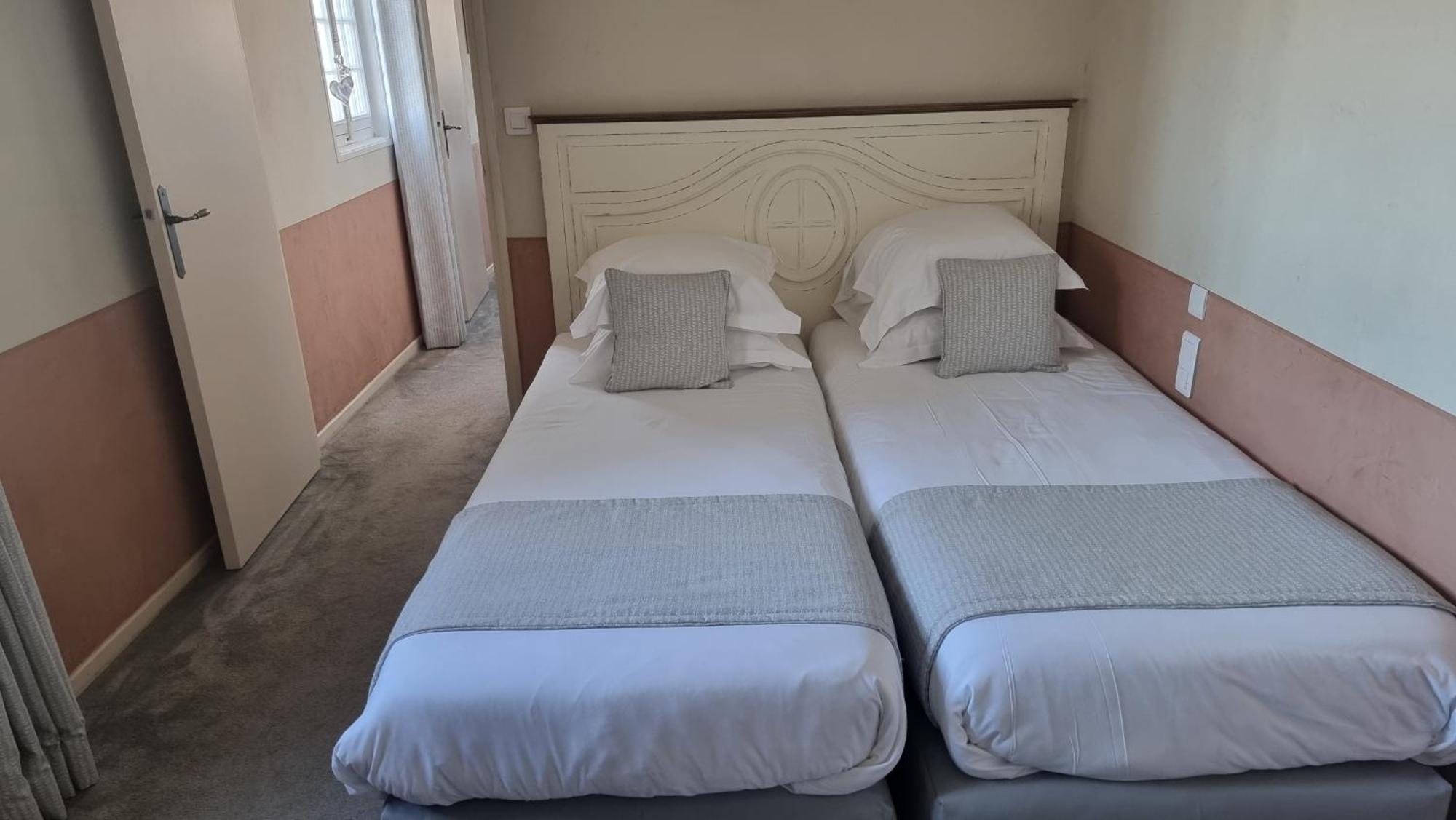 Demeures Et Chateaux Hotel L'Hermitage بيرنيه لو فونتينز المظهر الخارجي الصورة